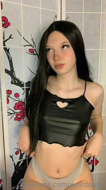 weirdoroki Nude Leaks Photo 28