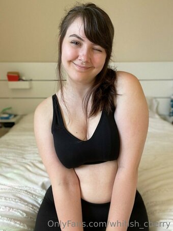 Whitish_Cherry / https: / whitishcherry Nude Leaks OnlyFans Photo 8