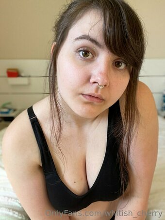 Whitish_Cherry / https: / whitishcherry Nude Leaks OnlyFans Photo 9