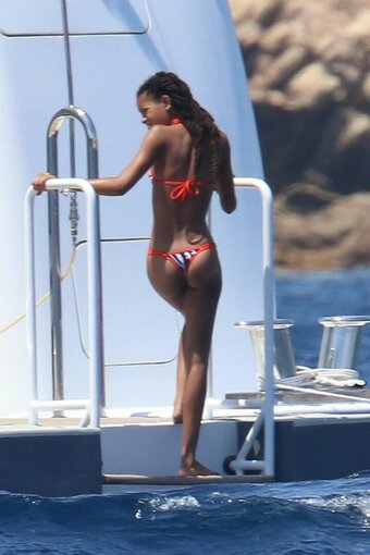 Willow Smith / willowsmith Nude Leaks Photo 8