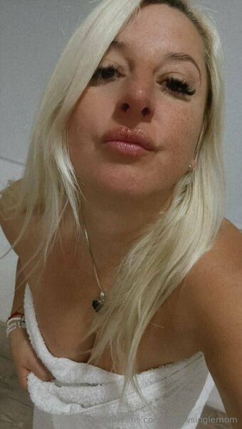 willowsinglemom Nude Leaks Photo 20