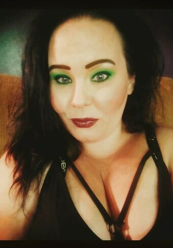 witchymomma89 Nude Leaks OnlyFans Photo 4