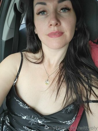 wittyoly Nude Leaks Photo 11