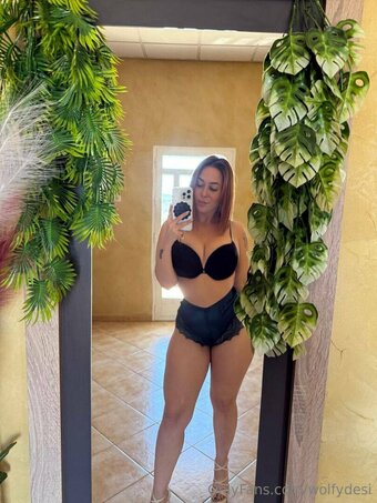 wolfydesi Nude Leaks Photo 29