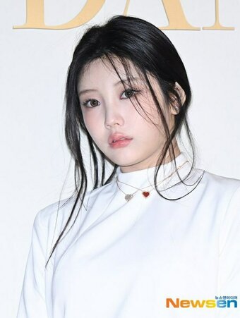 Wonhee / ILLIT / ILLIT_official... / https: / illit_official Nude Leaks Photo 7