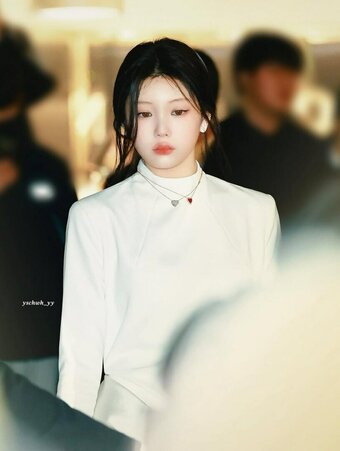 Wonhee / ILLIT / ILLIT_official... / https: / illit_official Nude Leaks Photo 10