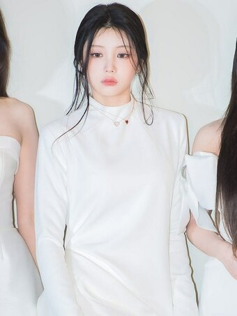 Wonhee / ILLIT / ILLIT_official... / https: / illit_official Nude Leaks Photo 14