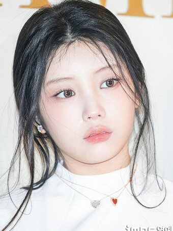 Wonhee / ILLIT / ILLIT_official... / https: / illit_official Nude Leaks Photo 15