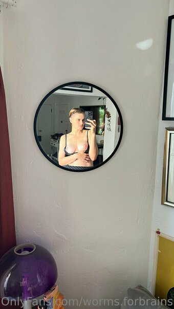 worms.forbrains Nude Leaks Photo 12