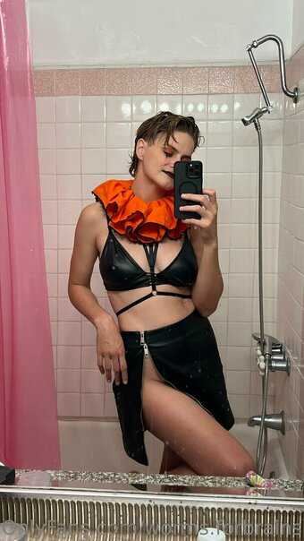 worms.forbrains Nude Leaks Photo 23