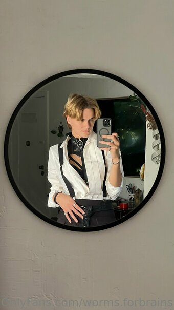 worms.forbrains Nude Leaks Photo 28