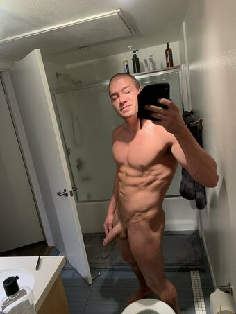 Xander Corvus Nude Leaks Photo 13