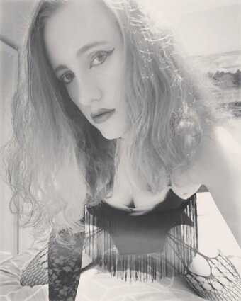 xbella2k Nude Leaks OnlyFans Photo 8