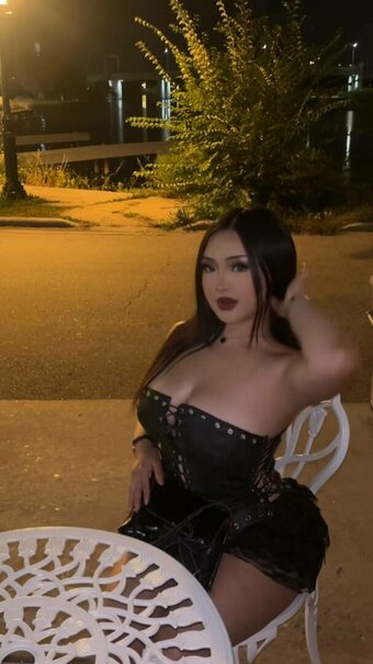 Xee Yang / yang.xee Nude Leaks Photo 1