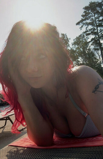 xEmsly / Ems / xEmslyx Nude Leaks Photo 14