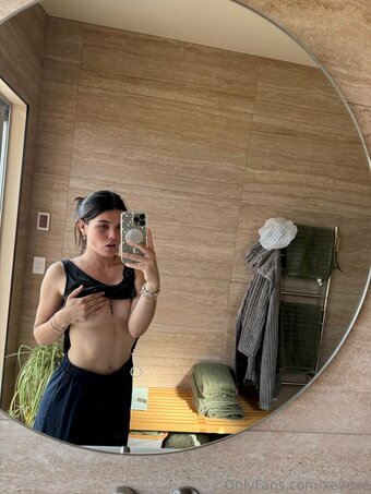 xevexe Nude Leaks OnlyFans Photo 4