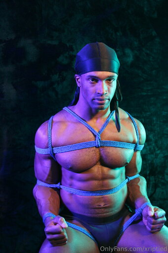 xriptied Nude Leaks Photo 6