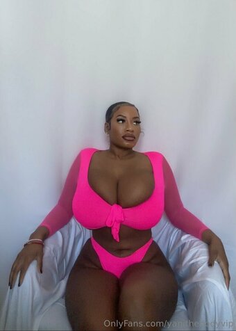 yanithebodyvip Nude Leaks Photo 13