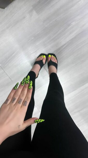 Yeahm8r / Yamur Temiz Nude Leaks OnlyFans Photo 7