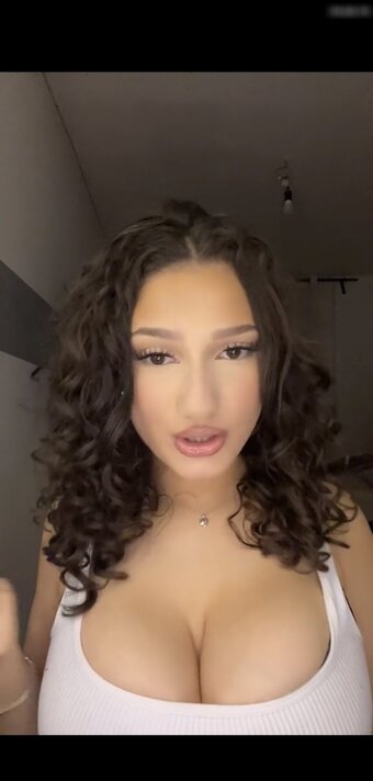 Yisel / _y1sel_ Nude Leaks Photo 17