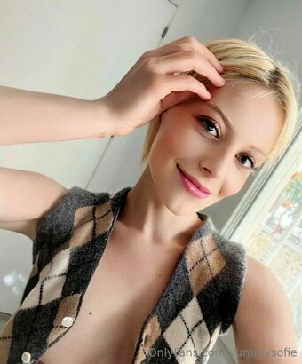 yummysofie Nude Leaks Photo 22