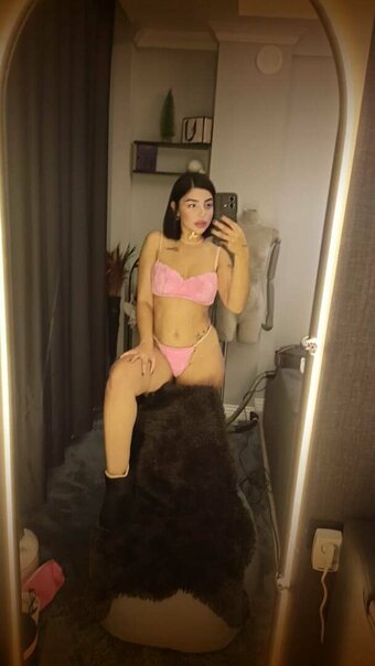 zarayuce Nude Leaks Photo 3