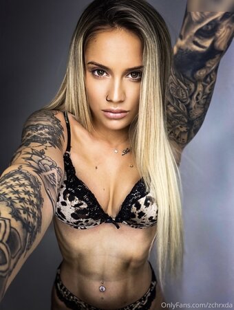 zchrxda / zchr_da Nude Leaks OnlyFans Photo 10
