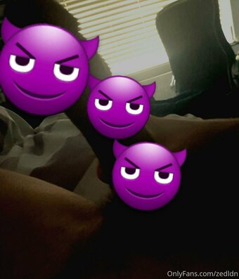 zedldn Nude Leaks Photo 2