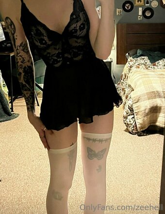 Zee Hell / zeehell Nude Leaks Photo 1