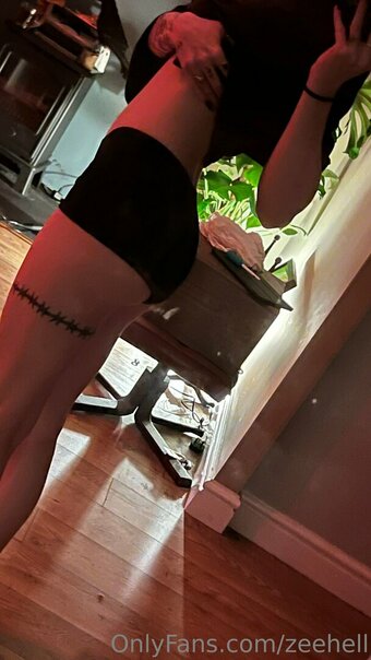 zeehell Nude Leaks Photo 4