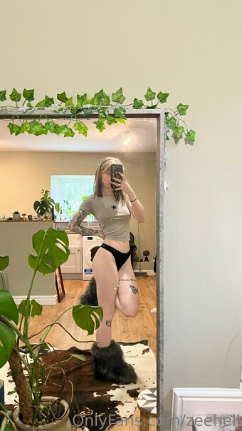 zeehell Nude Leaks Photo 11