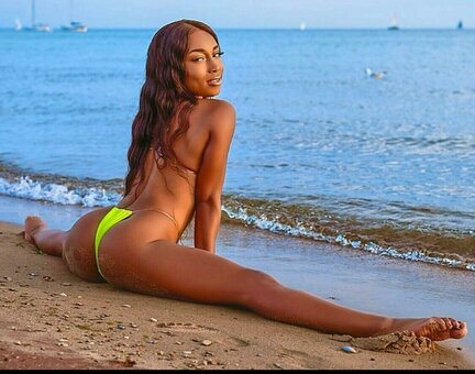 zenyogababevip / jeneviee / zenyogababe Nude Leaks OnlyFans Photo 26