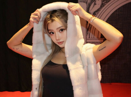 zigechez / 紫格 Nude Leaks Photo 13