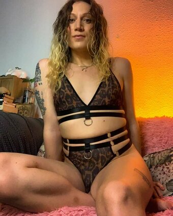 Zina Sofia / https: / thezinasofia Nude Leaks OnlyFans Photo 1