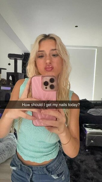 Zoe Riser / zoe.riser / zoe.riserr / zoeriserr Nude Leaks Photo 10