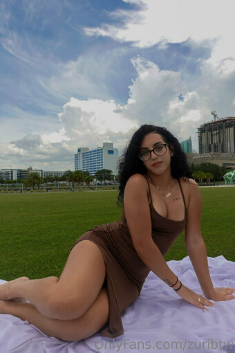 zuribtw Nude Leaks Photo 19