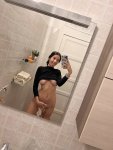 bbw-pre-shower-are-you-coming-pEAjxI.jpg