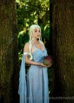 Sara-Underwood-Daenerys-Targaryen-18.jpg