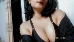amateur-dark-lipstick-and-deep-cleavage-b0coYz.jpg