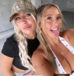 2024-05-19 22.55 _1_1 FF4112FB915C014EC05A311739A3019E_video_dashinit_000000.jpg