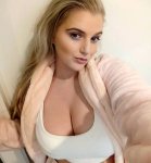 Casey Leigh.caseyleighxox.IG.50084560_378517826042518_9063477582274169814_n.jpg
