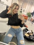 HET9ZRRbYAIBizU.jpg
