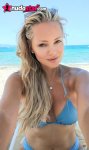 Beatrice_Rosen_nude_leaked_011.jpg