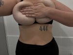 HQLwel3XEAAP69m.jpg