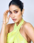 janhvi-kapoor-hot-hd-photos-mobile-wallpapers-1080p-hosn.jpg