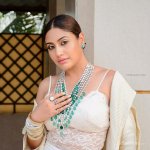 surbhi-chandna-hot-hd-photos-wallpapers-for-mobile-download-fmkx.jpg