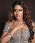 surbhi-chandna-hot-hd-photos-wallpapers-for-mobile-download-mfi1.jpg