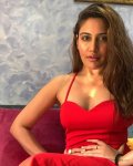 surbhi-chandna-hot-hd-photos-wallpapers-for-mobile-download-qdrl.jpg