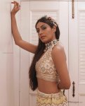 surbhi-chandna-hot-hd-photos-wallpapers-for-mobile-download-r40q.jpg