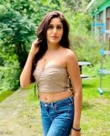 surbhi-chandna-hot-hd-photos-wallpapers-for-mobile-download-s17z.jpg